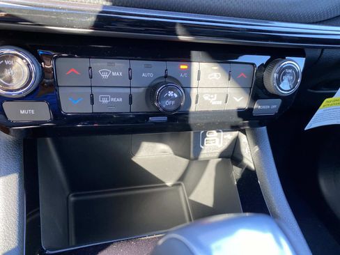 New 2026 Jeep Compass Limited image 10