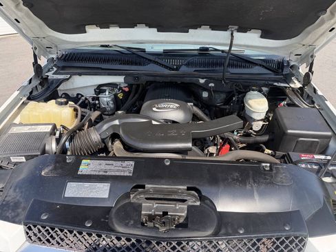 Used 2003 Chevrolet Avalanche 4x4 image 17