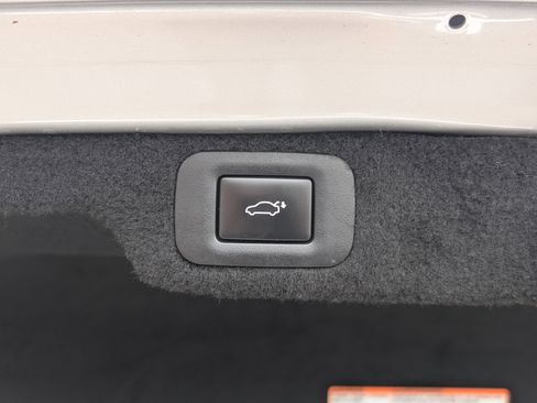 Used 2019 Lexus LS 500h AWD image 20