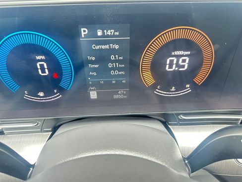 Used 2025 Hyundai Kona SEL image 40