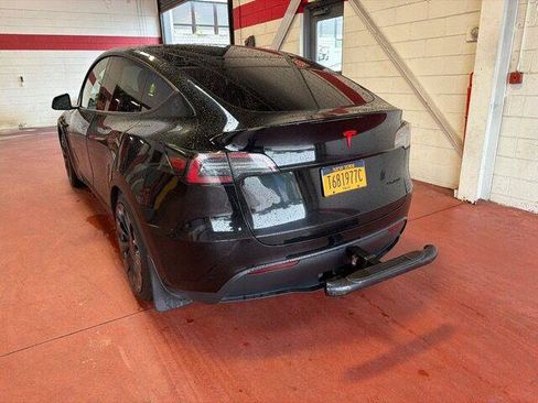 Used 2023 Tesla Model Y Performance AWD/4WD image 4