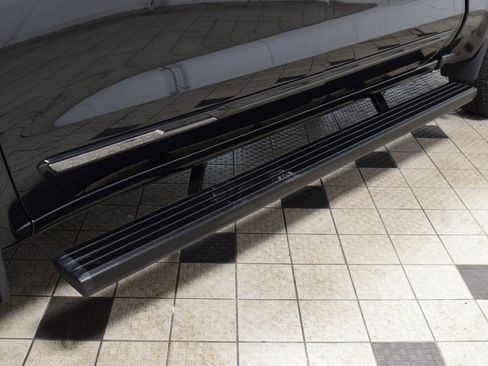 Used 2025 Chevrolet Silverado 1500 High Country w/ Midnight Edition image 23