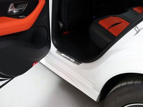 Certified 2025 Mercedes-Benz GLE 53 AMG GLE 53 AMGﾮ image 32