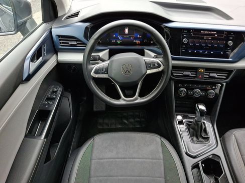 Used 2024 Volkswagen Taos SE FWD image 20