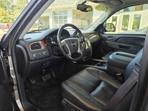 Used 2013 GMC Yukon SLT AWD/4WD image 10