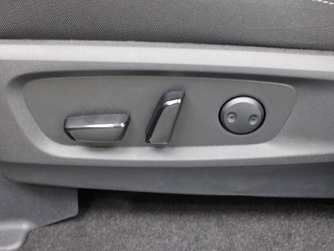 New 2026 Nissan Pathfinder SV FWD image 17
