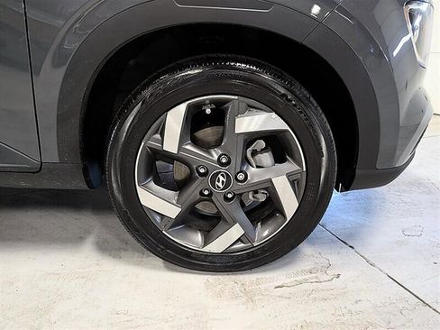 Used 2025 Hyundai Venue SEL image 12