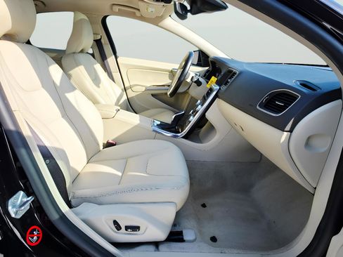 Used 2015 Volvo S60 T5 Premier w/ Convenience Package image 14