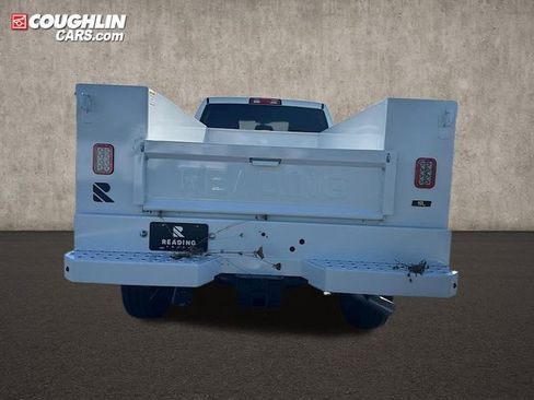 New 2024 RAM 2500 Tradesman w/ Chrome Appearance Group image 9