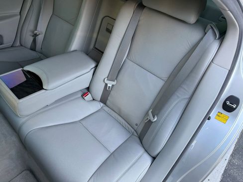 Used 2010 Lexus LS 460 RWD image 15