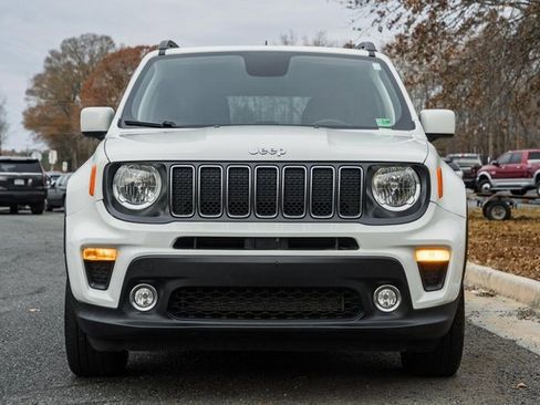 Used 2019 Jeep Renegade Latitude w/ Cold Weather Group image 3