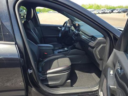 Used 2025 Ford Escape ST-Line image 12