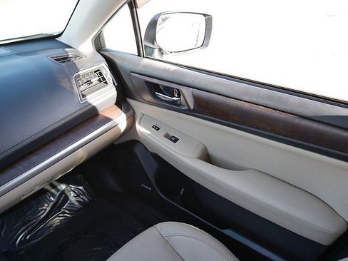 Used 2017 Subaru Outback 2.5i Limited image 23