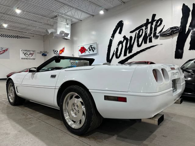 Used 1995 Chevrolet Corvette Convertible RWD image 4