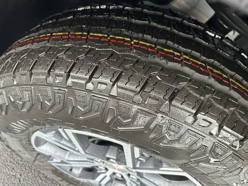 New 2026 GMC Acadia AT4 w/ LPO, Floor Liner Package image 31