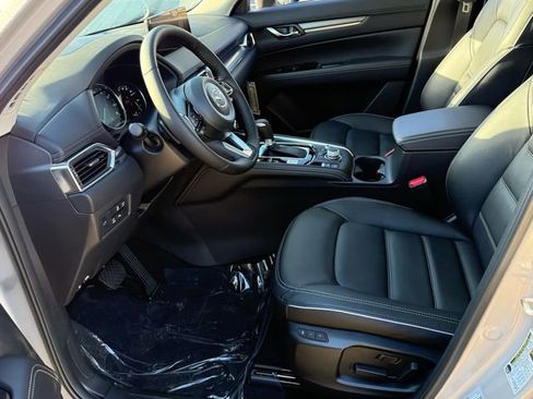 New 2025 MAZDA CX-5 AWD 2.5 S w/ Premium Plus Pkg image 4