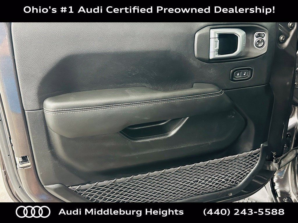 Used 2021 Jeep Wrangler Unlimited Sahara AWD/4WD image 30