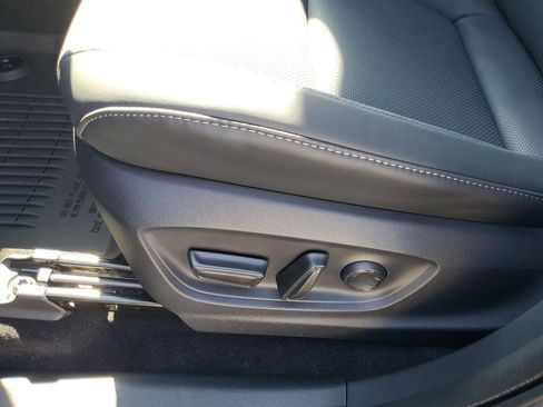 New 2025 Toyota Crown Signia image 29