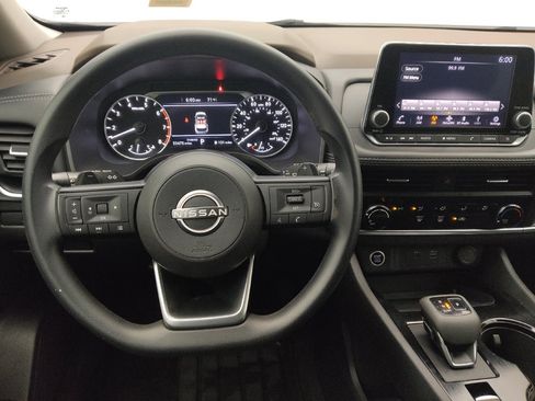Used 2023 Nissan Rogue S FWD image 22