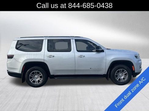 Used 2023 Jeep Wagoneer 4WD w/ Convenience Group I image 4