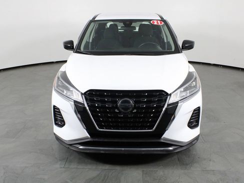 Used 2021 Nissan Kicks S image 13