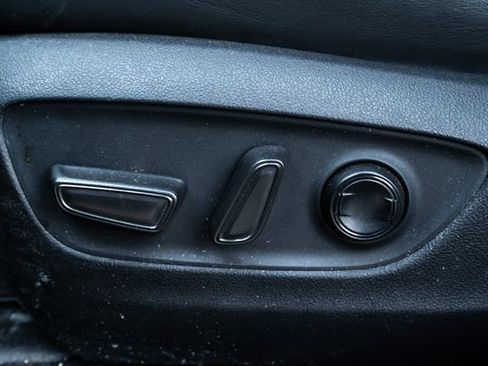 Used 2020 Toyota RAV4 XLE Premium image 22