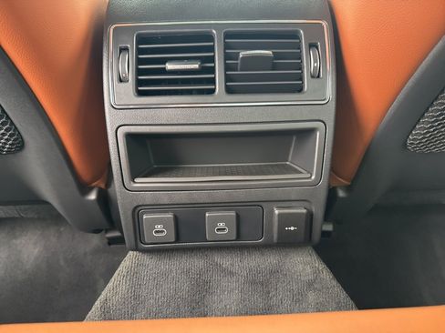 Used 2024 Jaguar XF R-Dynamic SE image 18