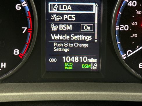 Used 2018 Toyota RAV4 XLE w/ Plus Extra Value Package FWD image 45