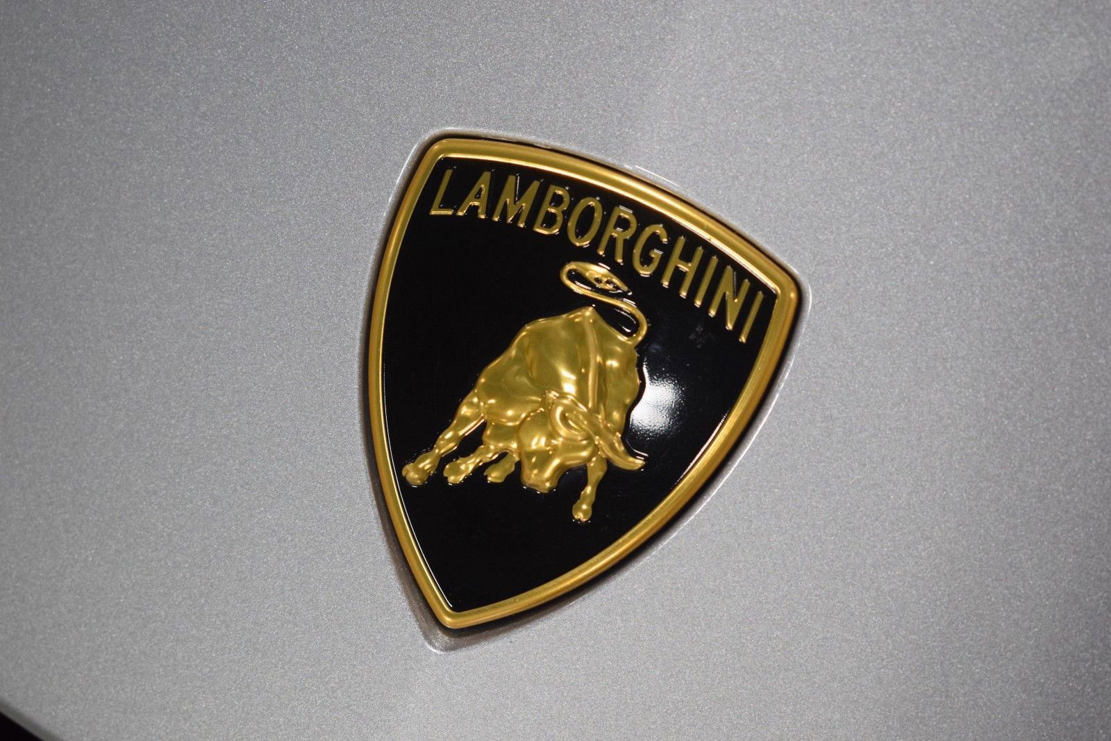 Used 2024 Lamborghini Urus Performante AWD/4WD image 3