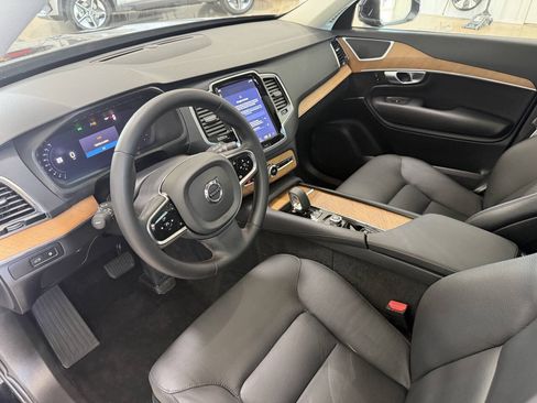 Used 2024 Volvo XC90 T8 Plus AWD/4WD image 8