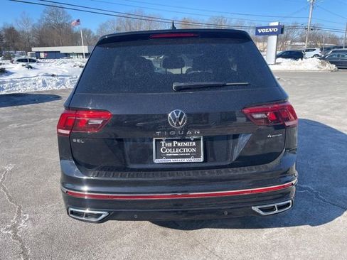 Certified 2023 Volkswagen Tiguan SEL R-Line image 3