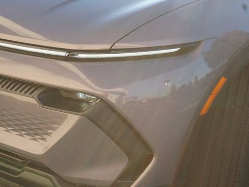 New 2026 Chevrolet Equinox EV LT image 27