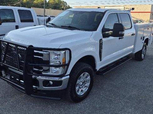 Used 2023 Ford F250 XLT w/ FX4 Off-Road Package AWD/4WD image 5