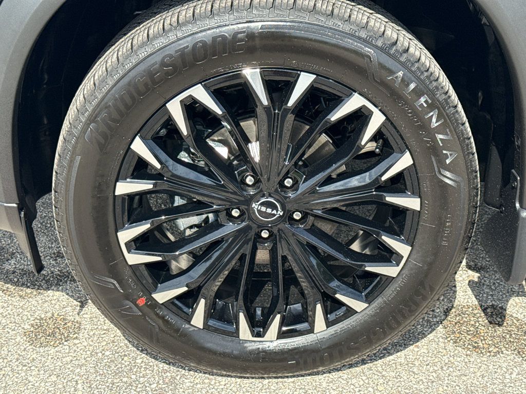 New 2026 Nissan Rogue Dark Armor AWD/4WD image 9