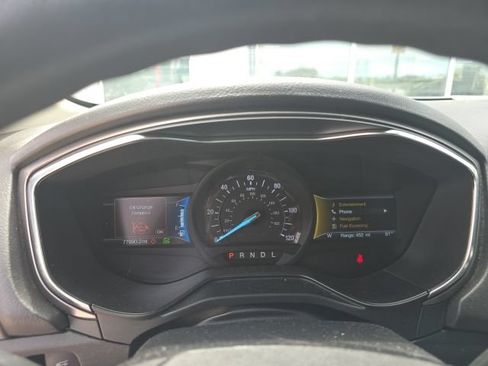Used 2020 Ford Fusion SE FWD image 13