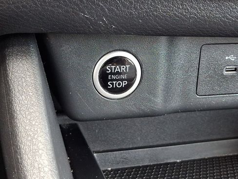 Used 2021 Nissan Rogue SV AWD/4WD image 23