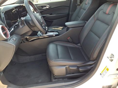 Used 2025 Chevrolet Trax RS w/ Driver Confidence Package image 14