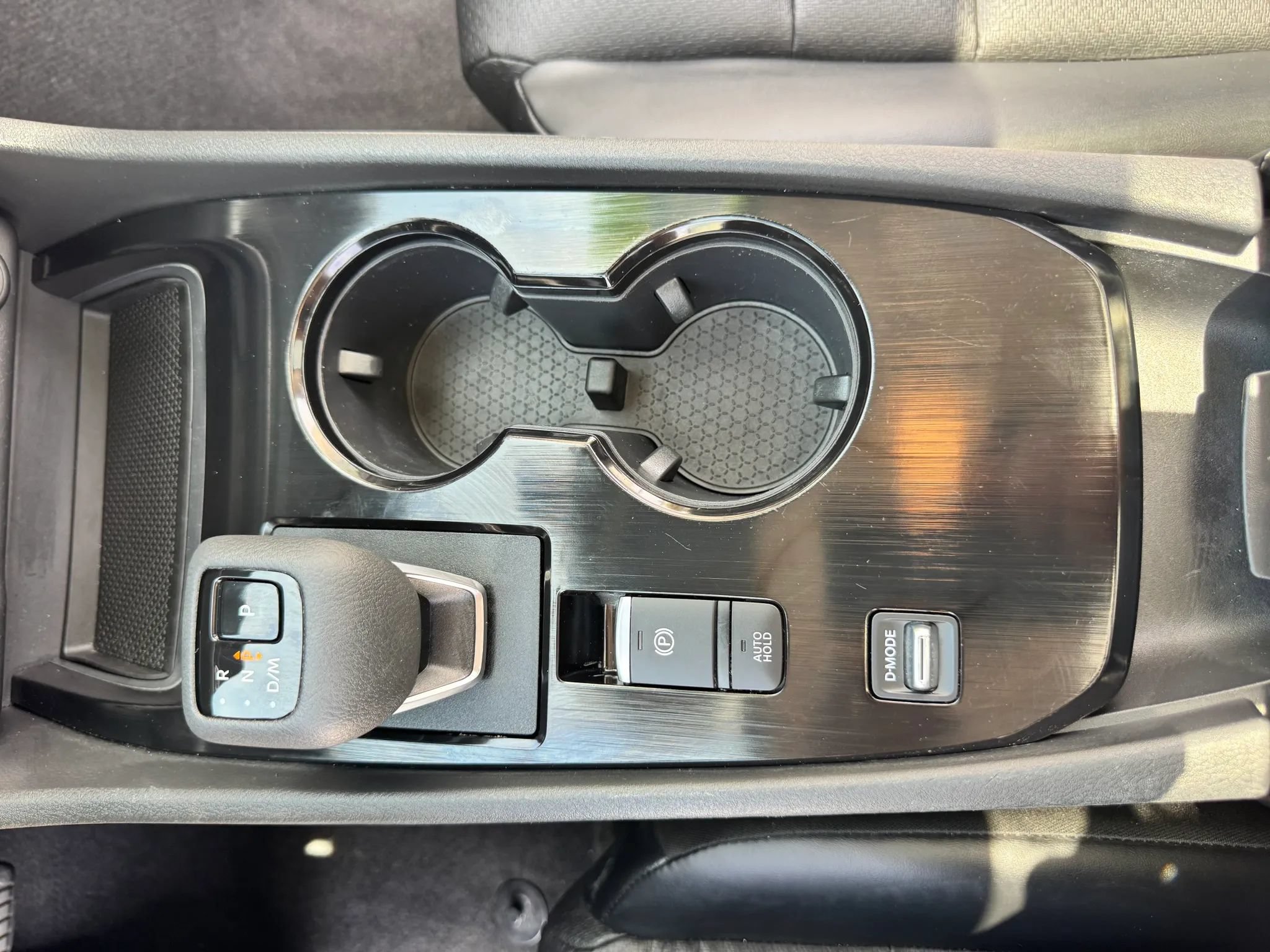 Used 2024 Nissan Rogue SV w/ SV Premium Package FWD image 10