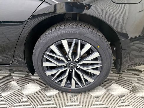 Used 2023 Nissan Altima 2.5 SV w/ SV Premium Package image 19