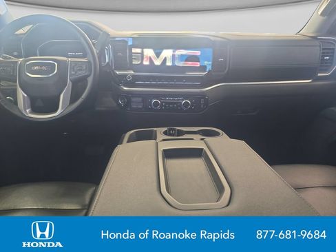 Used 2025 GMC Sierra 1500 SLT AWD/4WD image 12