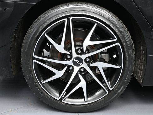 Used 2023 Kia Stinger GT-Line image 11