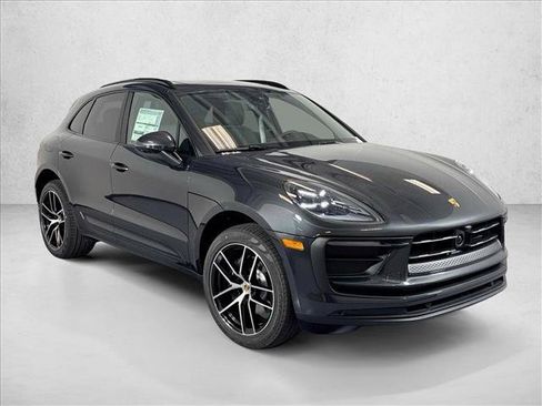 Used 2026 Porsche Macan AWD/4WD image 7