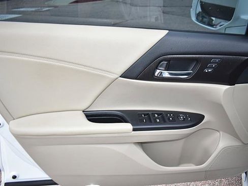 Used 2015 Honda Accord EX-L image 12