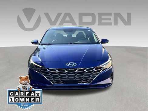 Used 2023 Hyundai Elantra SEL w/ Convenience Package FWD image 2