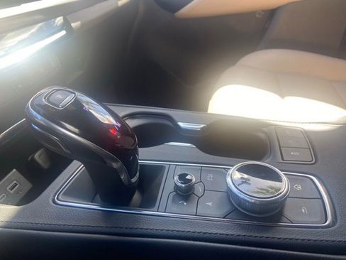 Certified 2025 Cadillac XT4 Premium Luxury image 21