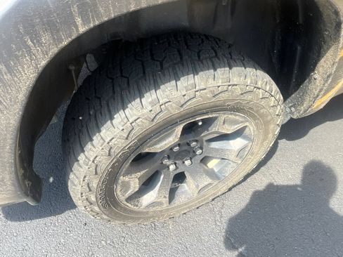 Used 2025 RAM 1500 Big Horn AWD/4WD image 12