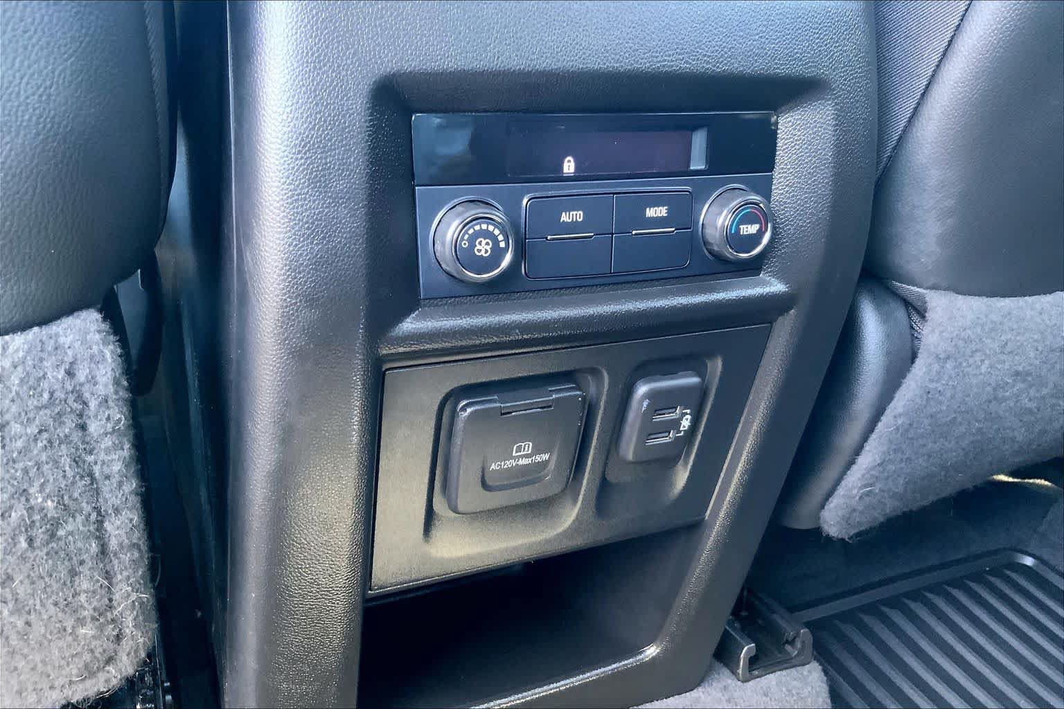 Used 2020 Chevrolet Traverse LT w/ LT Premium Package FWD image 36