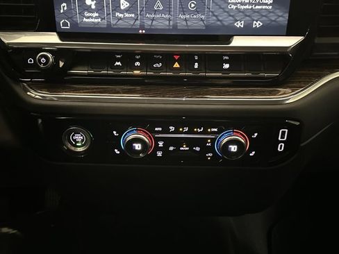 Used 2023 GMC Sierra 1500 Elevation image 32