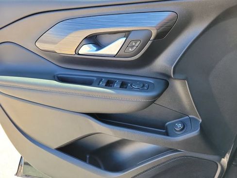 Used 2024 GMC Terrain SLE w/ Driver Convenience Package AWD/4WD image 18