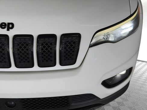 Used 2021 Jeep Cherokee Latitude Plus FWD image 11